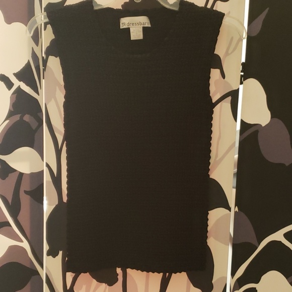 Tops - Picture 3 of 4